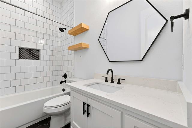 Building Photo - 4740 Desert Willow Dr