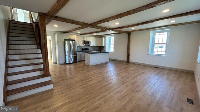 Building Photo - 165 Ammon Rd