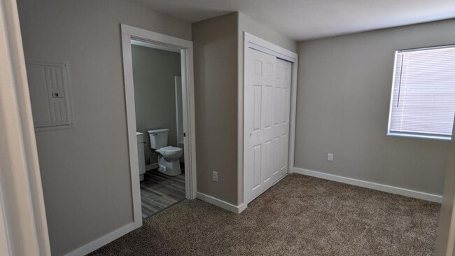 Building Photo - 3965 Hayesville Dr NE