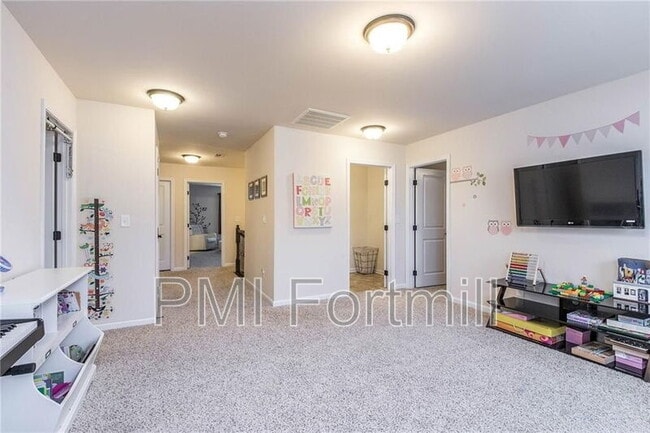 Building Photo - 1351 Yellow Springs Dr