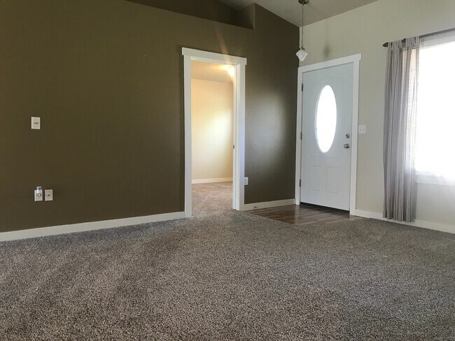 Building Photo - One of a Kind, Beautiful single-level family home in the SW Boise