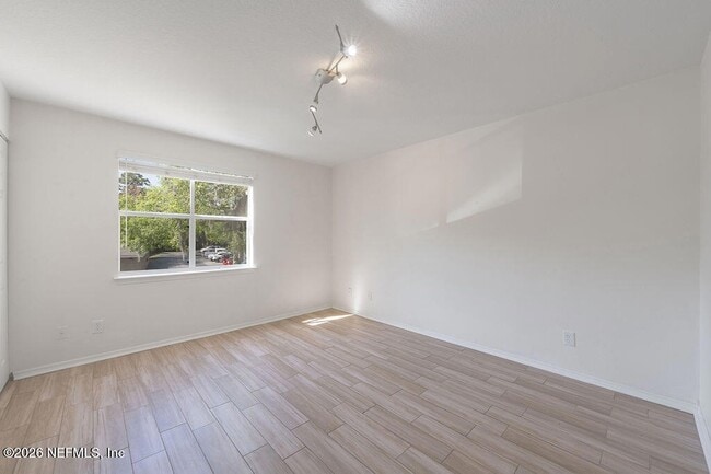 Building Photo - 19 Arbor Club Dr