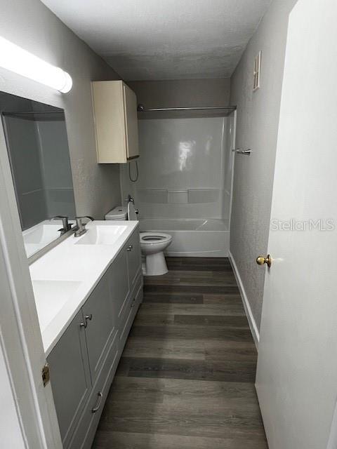 Building Photo - 4200 Thornbriar Ln