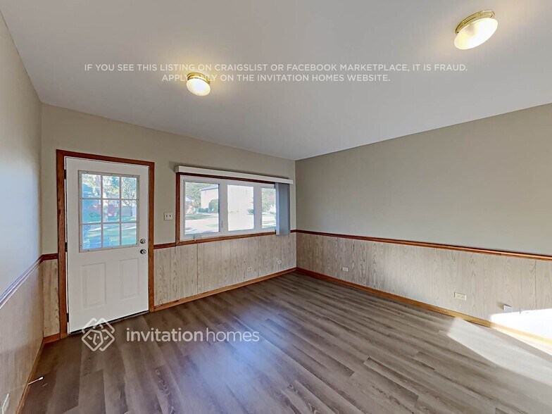 Building Photo - 8741 Sproat Ave