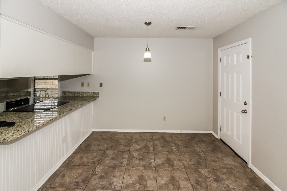 Building Photo - 8229 Valley Ridge Trail