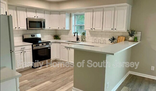 Building Photo - 25900 Country Meadows Dr