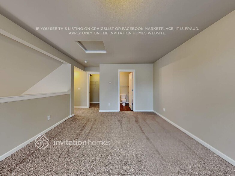 Building Photo - 521 50th St SE