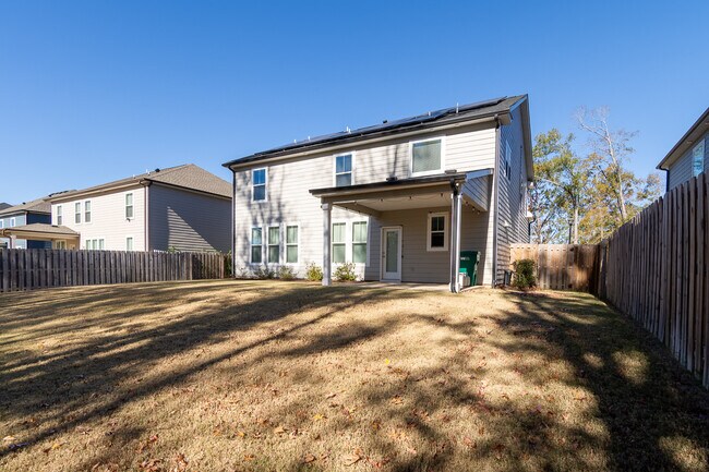 Building Photo - 811 Lillian Pk Dr