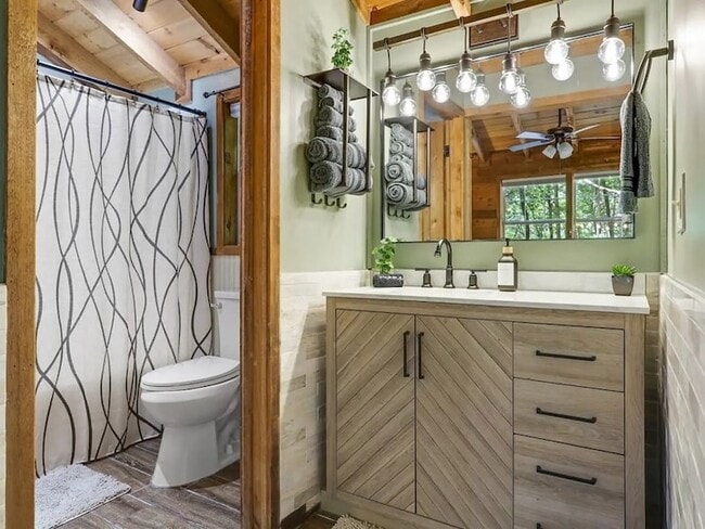 Building Photo - 166 Nantahala Pass Rd