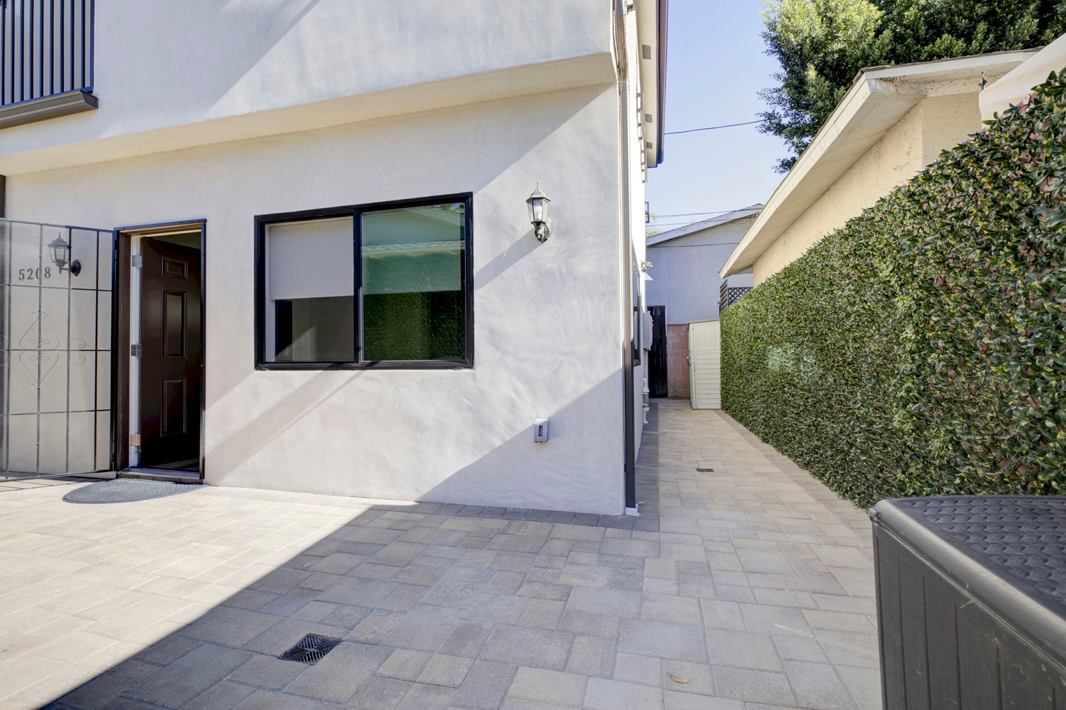 Building Photo - 5206 Goodland Ave