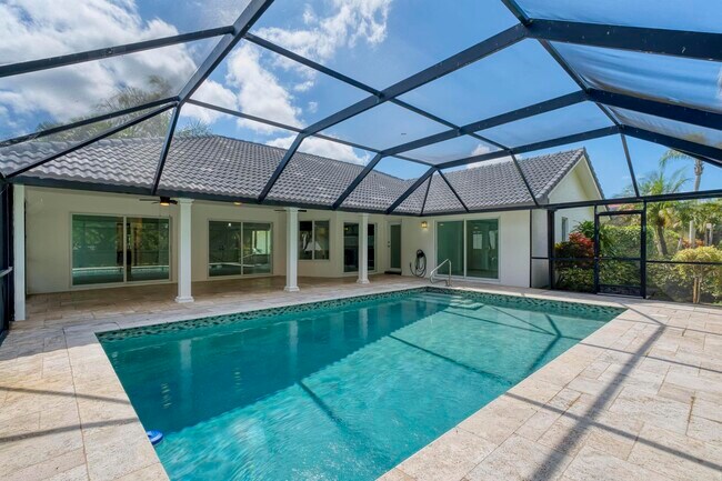Building Photo - 10129 Canoe Brook Cir