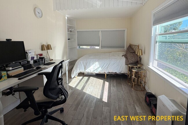 Building Photo - 4337 Coolidge Ave