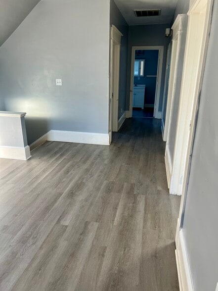 Building Photo - 908 Franklin Rd SW