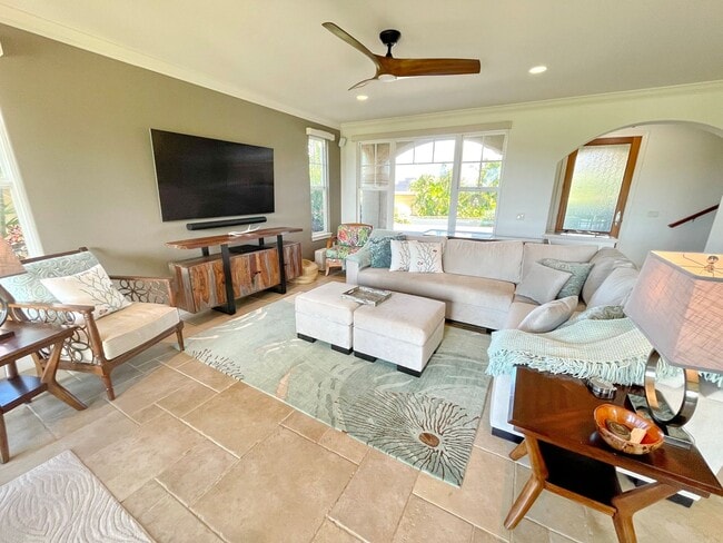 Building Photo - Tastefully Furnished and Exquisite 4 Bed/3 Bath in Hokulani Golf Villas with Ocean Views & Amenit...