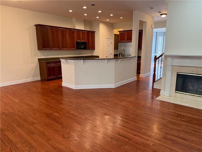 Building Photo - 1303 Creekside Pl SE
