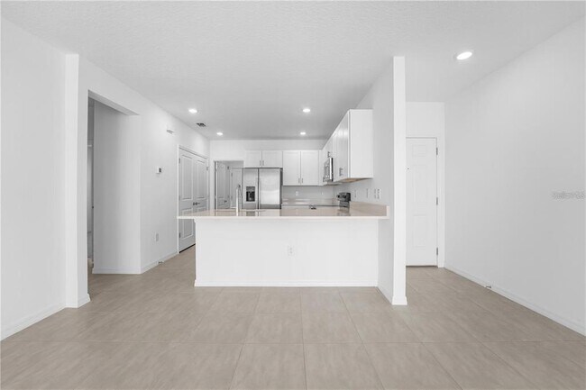 Building Photo - 4560 Ranunculus St