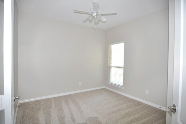 Building Photo - 6872 Regello Dr
