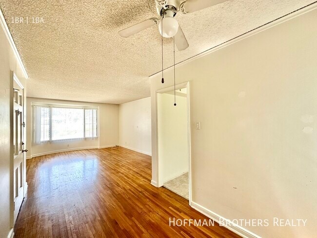 Building Photo - 326 Amherst Dr Burbank, CA 91504
