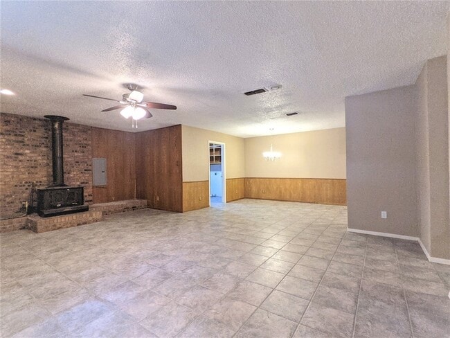 Building Photo - 134 Bellaire Dr