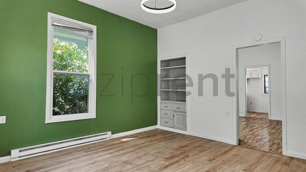 Building Photo - Unit Apt 1
