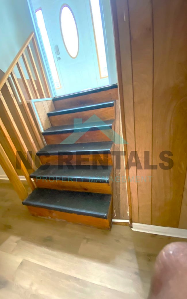 Building Photo - 730 Motor Rd