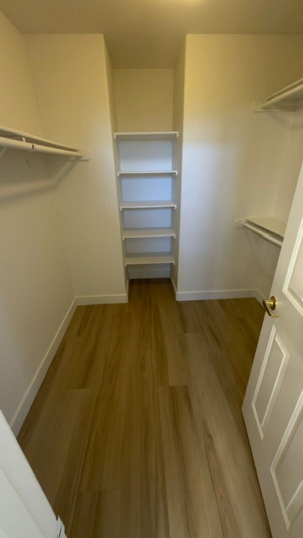 Building Photo - 1286 Capital Gains Dr