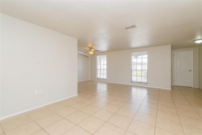 Building Photo - 3205 Moog Rd