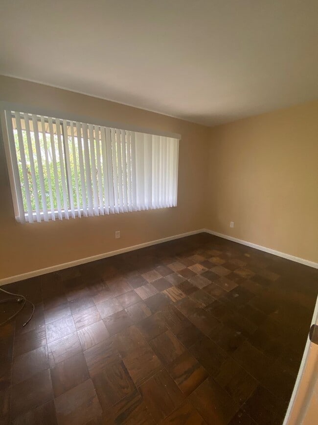 Building Photo - Moon Township - 2 Bedroom, 1.5 Bath Townhouse in Fox Hollow (Includes all utilities except electric)