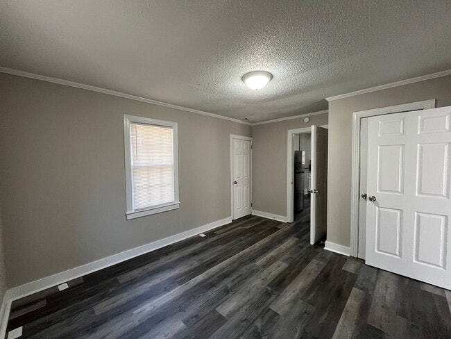 Building Photo - Charming 2 Bedroom / 1 Bath Home in Joelto...