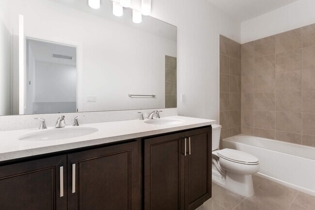 Building Photo - 552 Sanderling Cir
