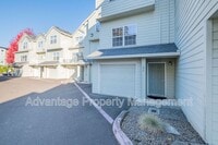 Building Photo - 2837 SW Western Blvd