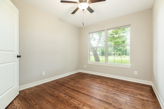 Building Photo - 1211 Kirsten St