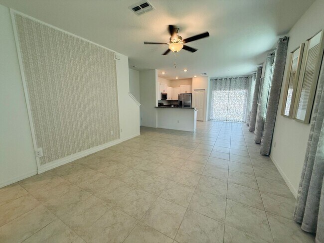 Building Photo - Townhouse in Land O' Lakes - The Townes at Lake Thomas