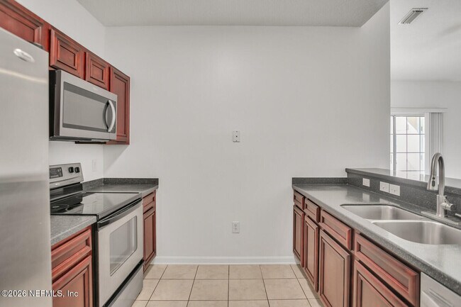 Building Photo - 8227 Lobster Bay Ct