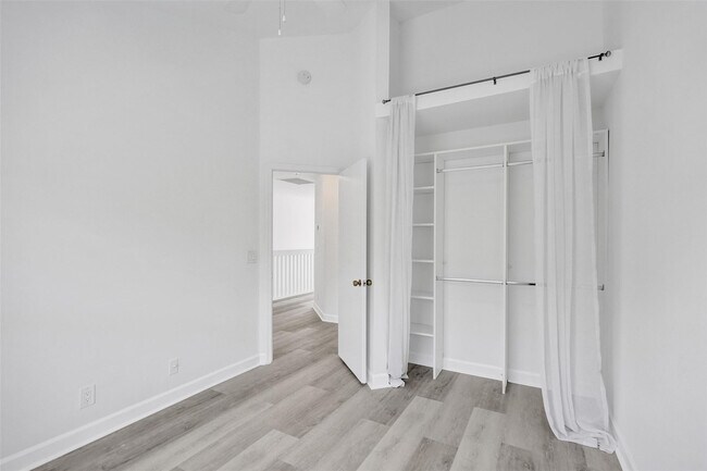 Building Photo - 11652 NW 19th Dr