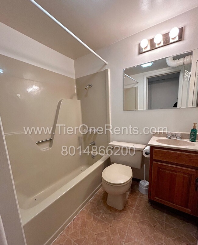 Building Photo - NO DEPOSIT option available for qualified renters!