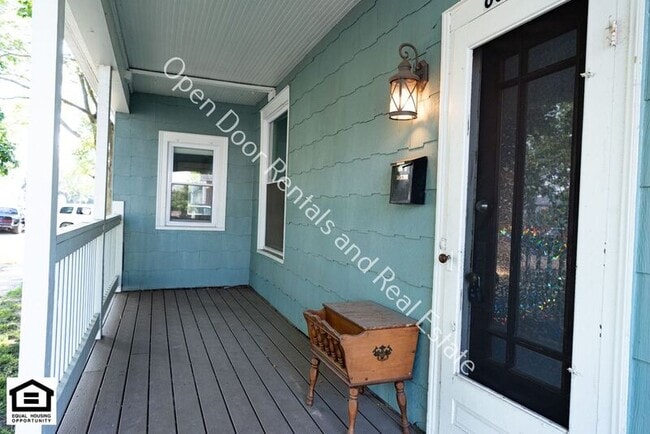 Building Photo - 601/603 N Jackson St