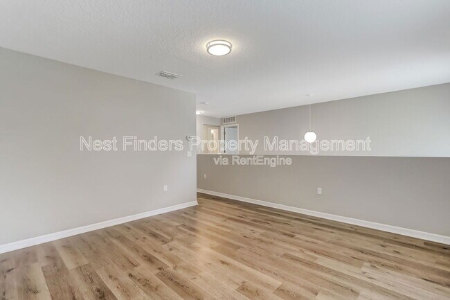 Building Photo - 172 King Arthur Ct