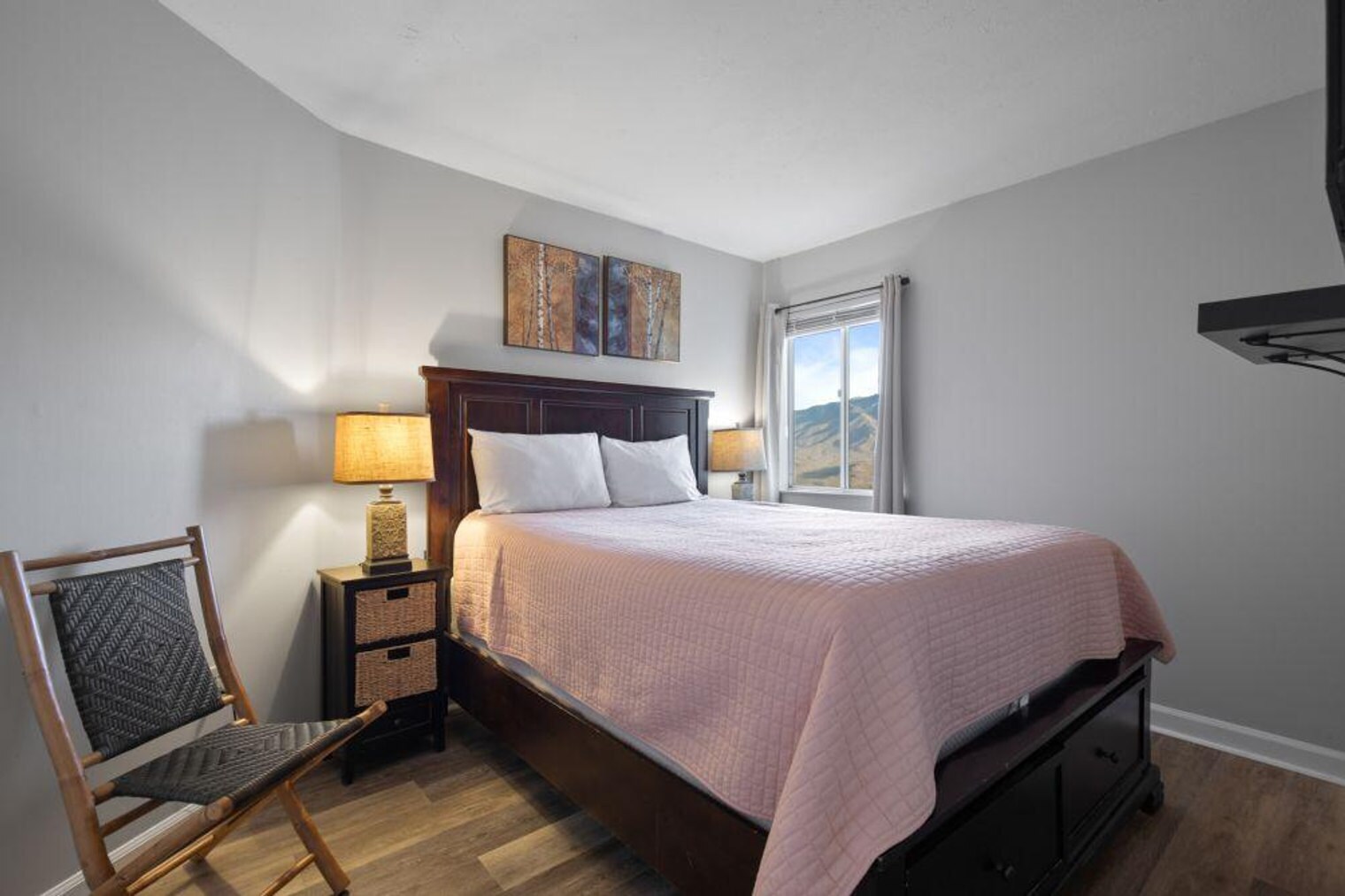 Building Photo - 1260 Ski View Dr