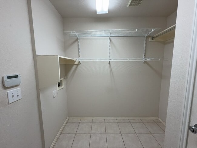 Building Photo - 3024 Peppercorn Dr