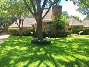 Building Photo - Updated Midway ISD Home