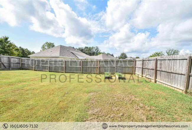 Building Photo - A wonderful home full of character!