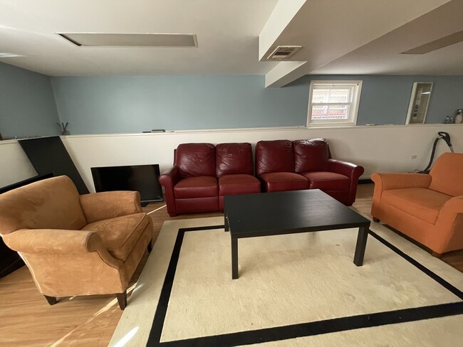 Building Photo - 3925 N Plainfield Ave