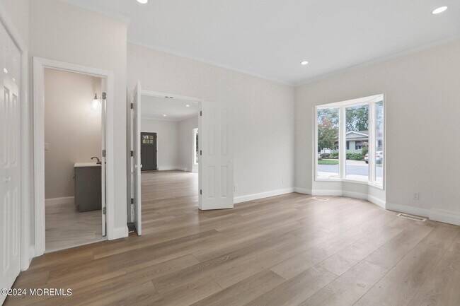 Building Photo - 1419 Joseph St