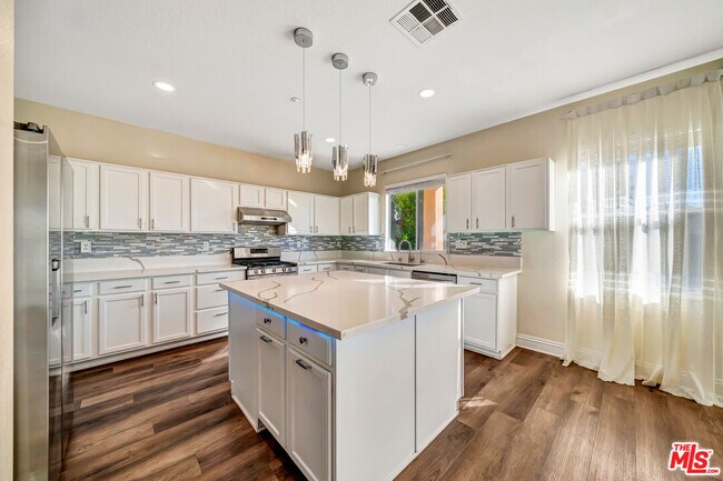 Building Photo - 12440 La Cresta Way