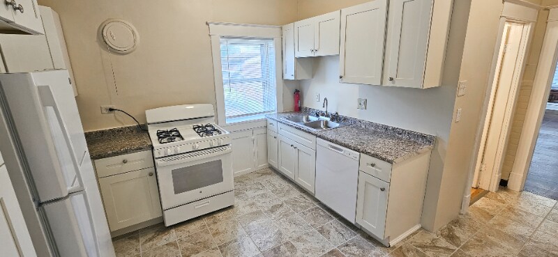 Building Photo - 4988 Odell St