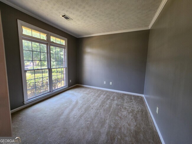Building Photo - 7184 Village Loop