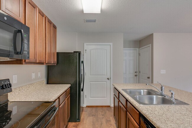 Building Photo - Beautiful 4-Bedroom Home - Wynfield Subdiv...