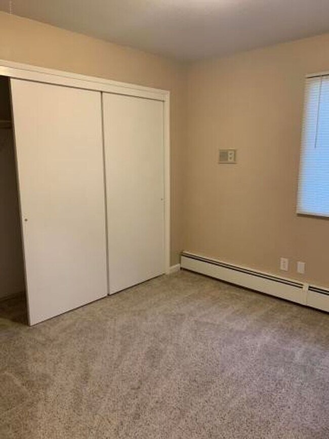 Building Photo - 4010 Crosson Dr