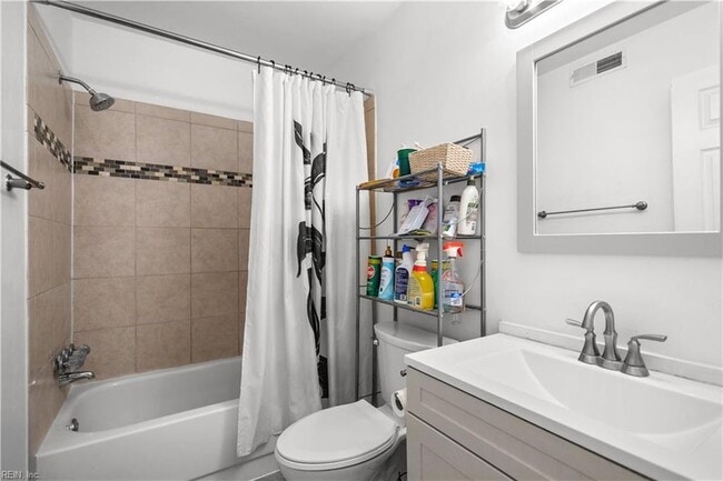 Building Photo - 63 Waters Edge Cir